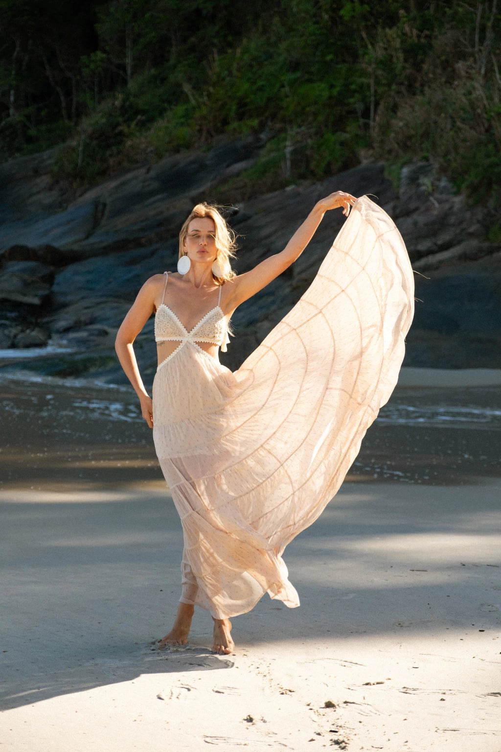 Vestido Fluído Elora Bege